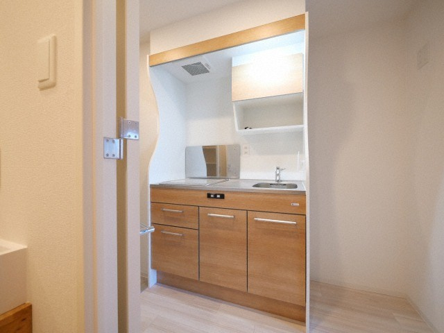 セレニテ難波プリエのキッチン