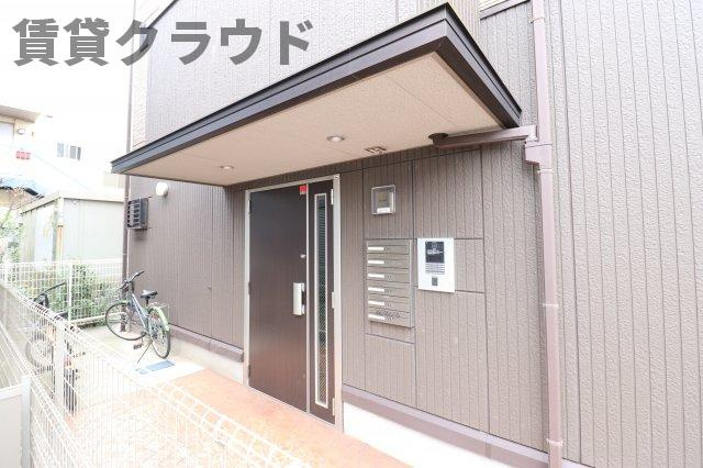 M.A.D　IIのエントランス