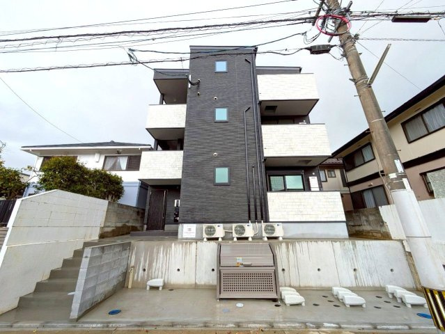 シェリール松ヶ丘の外観