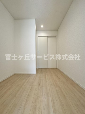【収納】 | 静岡市清水区押切 7期 新築一戸建て | 収納豊富なウォークインクローゼット
