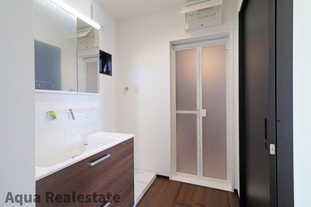 高松市多肥上町の中古一戸建の洗面所|洗面所です