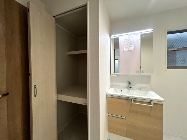 永田山王台の王に俺はなる！！【永田山王台 新築戸建】の独立洗面台|使いやすい独立洗面台です