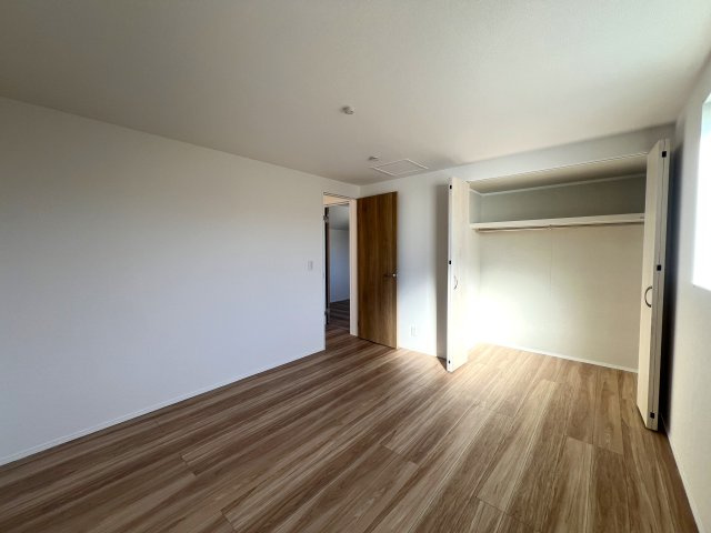 永田山王台の王に俺はなる！！【永田山王台 新築戸建】の洋室|個人の部屋や寝室として使える洋室です