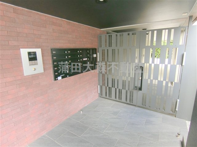 Ludens大鳥居のエントランス|TVモニター付オートロック宅配BOXメールBOX