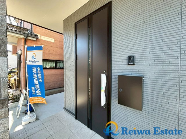新築戸建　茅ヶ崎市本村3丁目の玄関