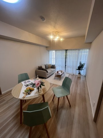【居間・リビング】ルネ草加松原 