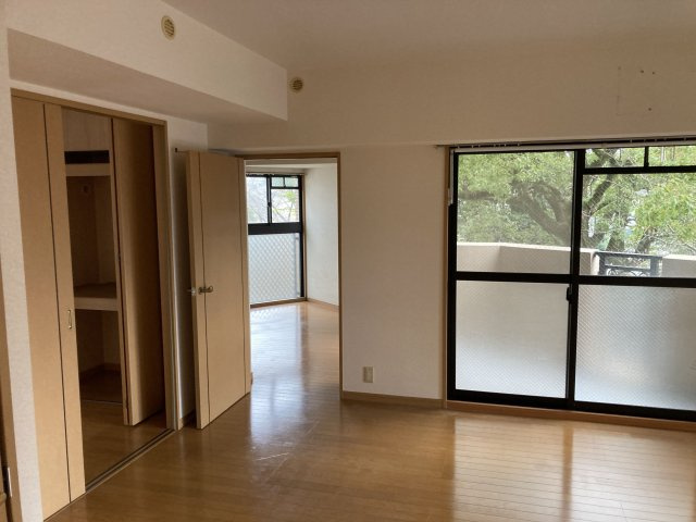 アーバニティー春日原の居間・リビング