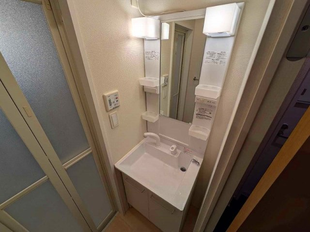 クレイノ葵芳　１号館の内装