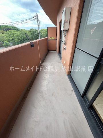 大阪市鶴見区浜５丁目の賃貸マンションのバルコニー