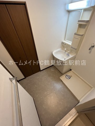大阪市鶴見区浜５丁目の賃貸マンションの洗面所