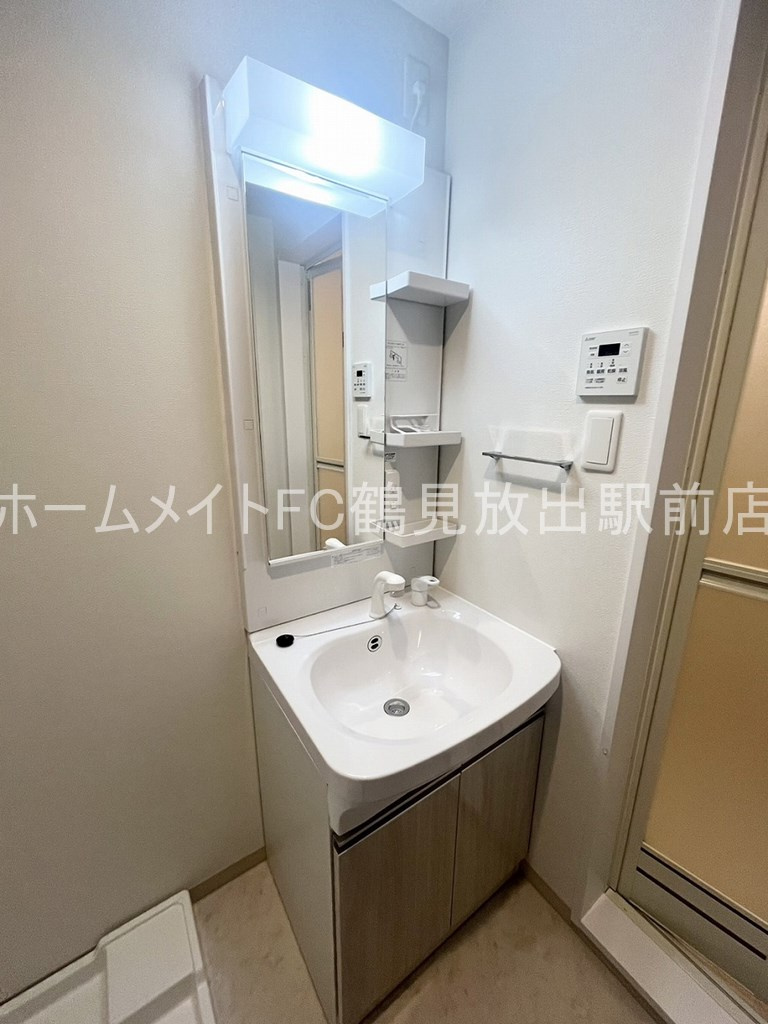 東大阪市森河内西１丁目のアパートの独立洗面台