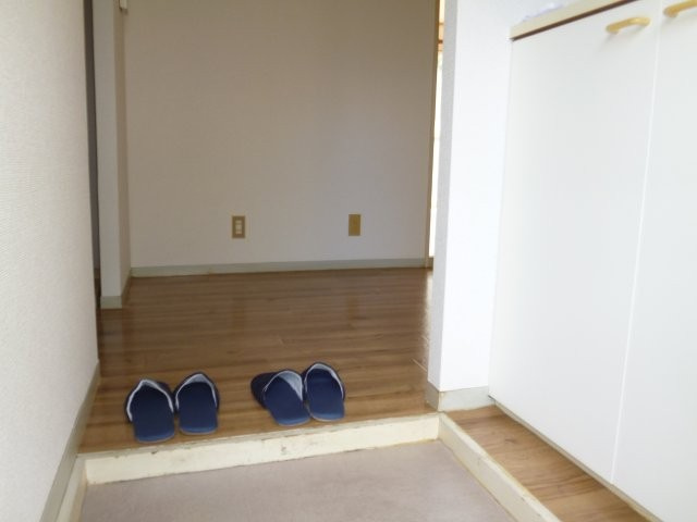 プレジュール須々木の玄関