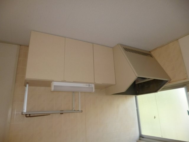 プレジュール須々木のキッチン|キッチン上収納