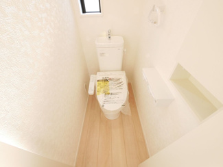 【その他】 | 甲斐市西八幡 オール電化新築戸建 全2棟 1号棟 車並列3台 | 2階トイレにもウォシュレット