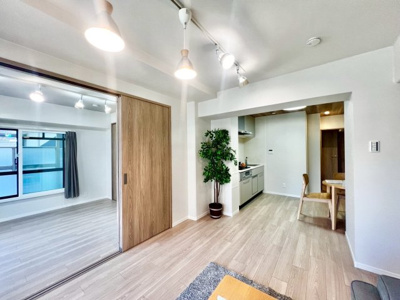 【居間・リビング】 | サニークレスト住吉 | ◆現地案内会開催中◆もちろん、当日のご連絡でも対応可能です♪ご自宅にお迎えも可能です！