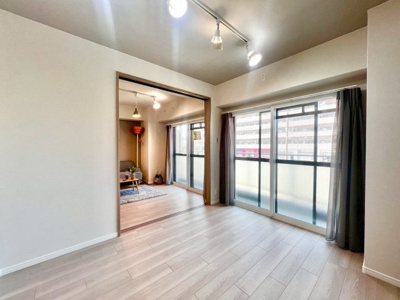 【子供部屋】 | サニークレスト住吉 | 食品館アプロ安立店まで徒歩８分！ローソン遠里小野店まで徒歩２分！サンドラッグ遠里小野店まで徒歩９分！お買い物に便利な立地ですね♪