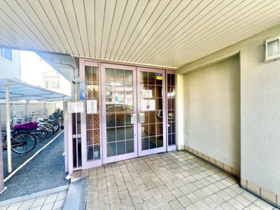 【エントランス】 | サニークレスト住吉 | 沢之町公園まで徒歩１６分♪気軽な近さでお散歩コースやジョギングコースにもいいですね♪気分もリフレッシュされますよ♪