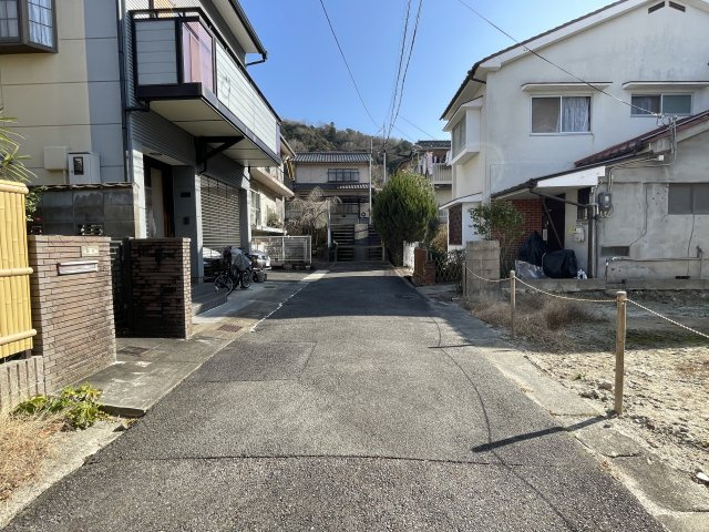 北白川仕伏町 建築条件無し 土地の前面道路含む現地写真