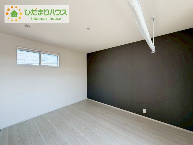郡山市芳賀三丁目　新築戸建　1号棟の寝室|清々しい朝陽が差し込む寝室は、開放感たっぷりで心をリフレッシュしてくれる特別な住空間。家具の配置を自由に楽しむことで、自分だけの快適な居場所を作り出せます！