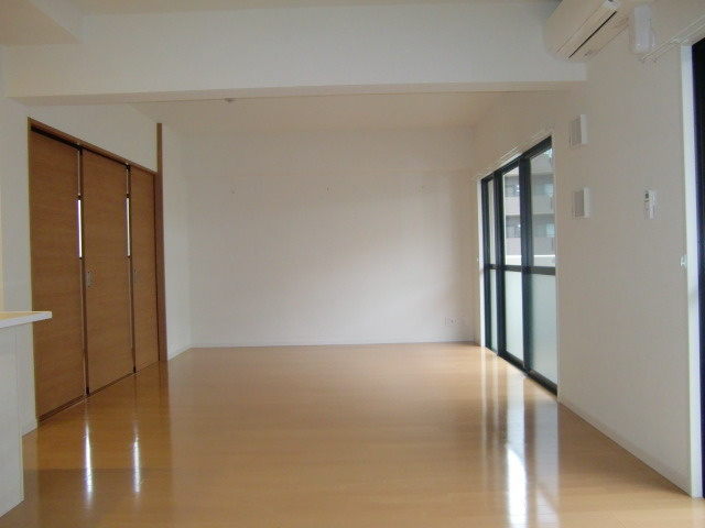 リブレ御影の居間・リビング