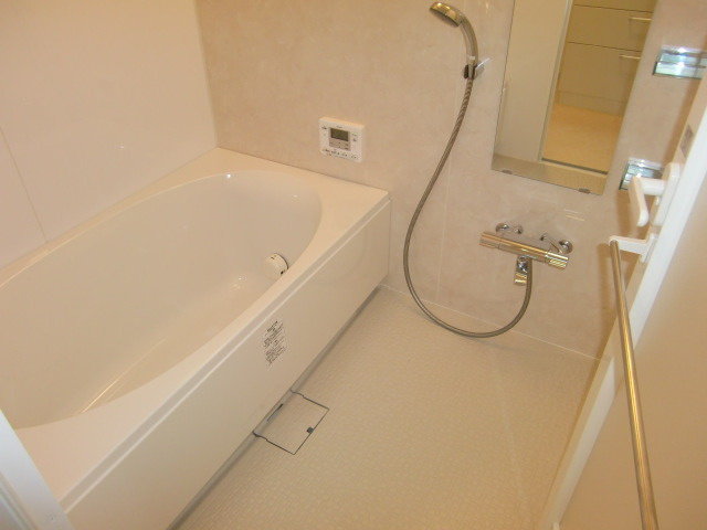 リブレ御影の浴室