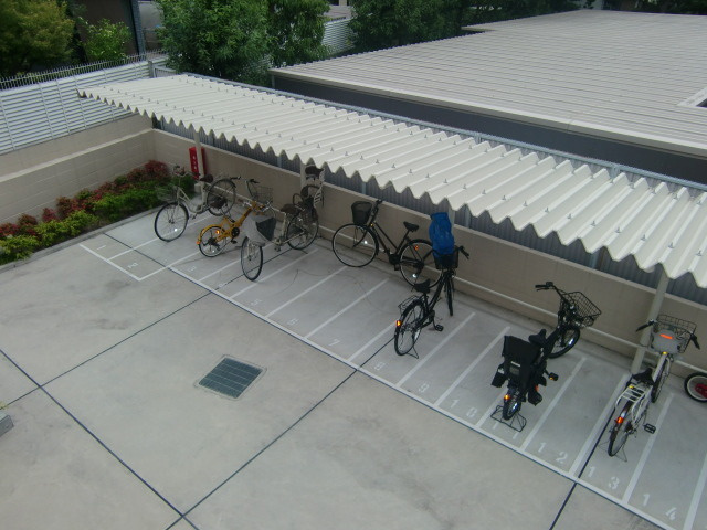 リブレ御影の外観|駐輪場