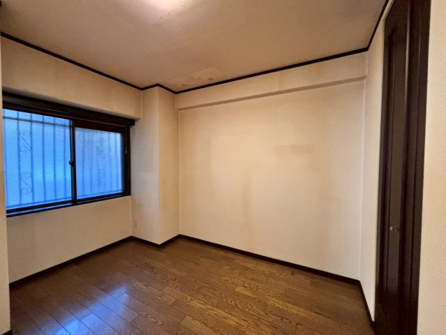 ライオンズマンション水前寺第2の洋室|洋室5.2帖のお部屋となります。