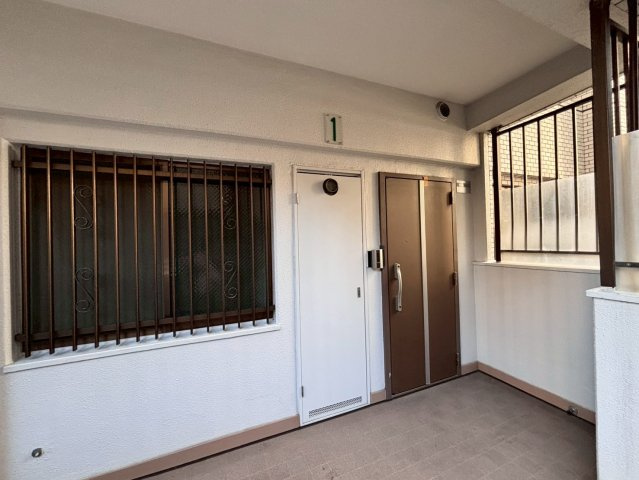 ライオンズマンション水前寺第2の玄関|該当物件は角部屋となります！