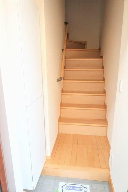 カーサ　ビアンカ　トキワダイの玄関