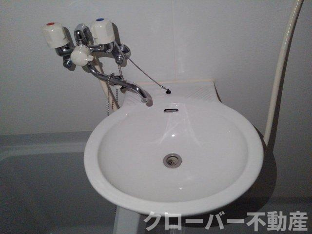 レオパレスＡＭＯＲＥの洗面所