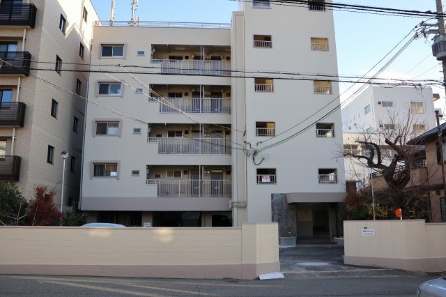 第1湊川マンションの外観|きれいな外観です