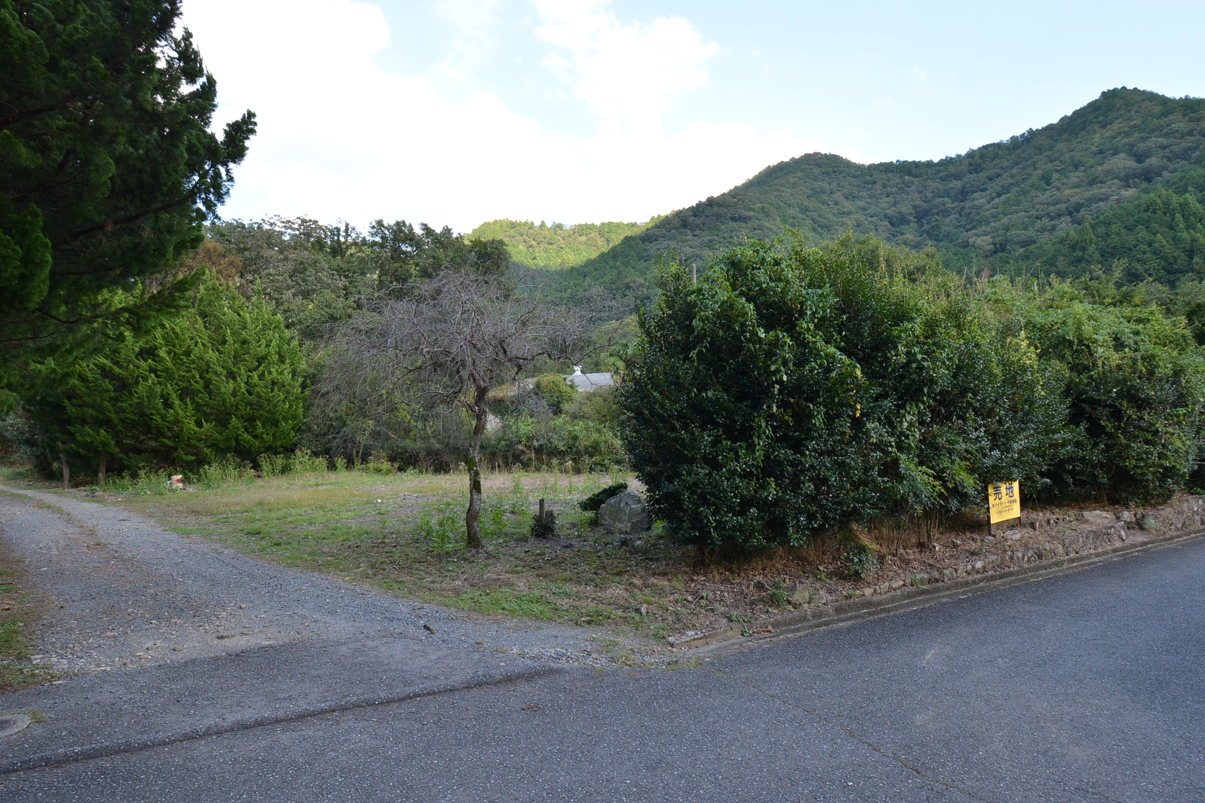丹波市山南町玉巻の売地の外観
