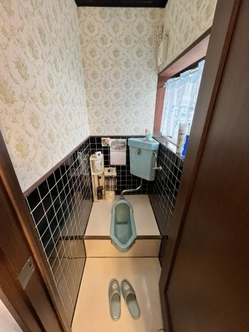 松江町戸建てのトイレ