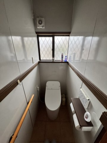 松江町戸建てのトイレ