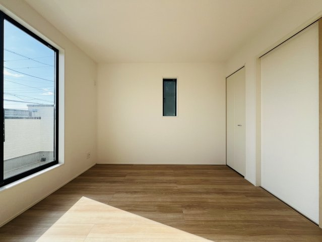 高浜市沢渡町3丁目3番14の一部『仲介手数料無料』新築戸建ての洋室