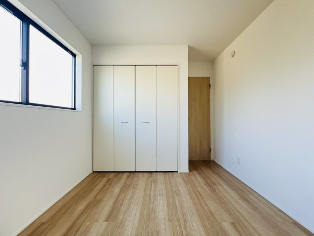 高浜市沢渡町3丁目3番14の一部『仲介手数料無料』新築戸建ての洋室