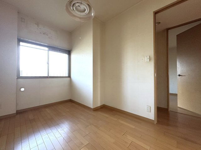 ピュアハイツ垂水潮見が丘の洋室