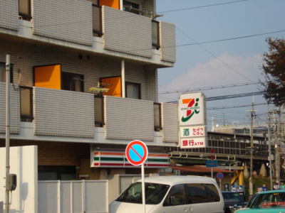 【周辺】 | リバーレジェンド３ | セブンイレブン西京極駅前店まで427ｍ