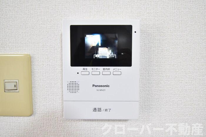 リビングタウン宇多津 D棟のセキュリティ|モニター付インターホン