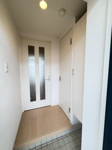 コルトーナ弐番館の玄関