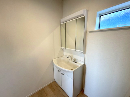 クレイドルガーデン岸和田市池尻町第3　3号棟の洗面所