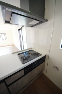 【キッチン】 | 【仲介手数料無料！！】府中市分梅町5丁目　新築戸建て（全2棟）1号棟　7299万円