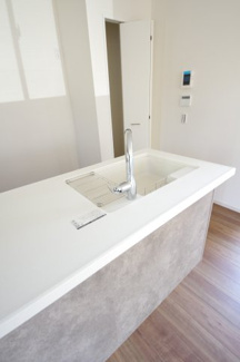 【キッチン】 | 【仲介手数料無料！！】府中市分梅町5丁目　新築戸建て（全2棟）1号棟　7299万円