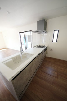 【キッチン】 | 【仲介手数料無料！！】府中市分梅町5丁目　新築戸建て（全2棟）1号棟　7299万円