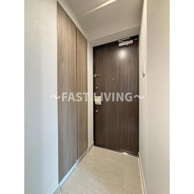 MODIER GINZA EASTの玄関