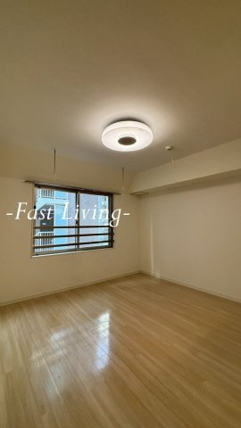 ラフィーネ音羽　東棟の居間・リビング