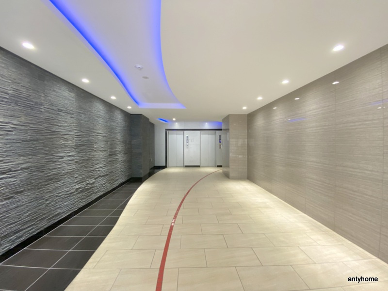 セレニテ心斎橋グランデ 仲介手数料無料のロビー