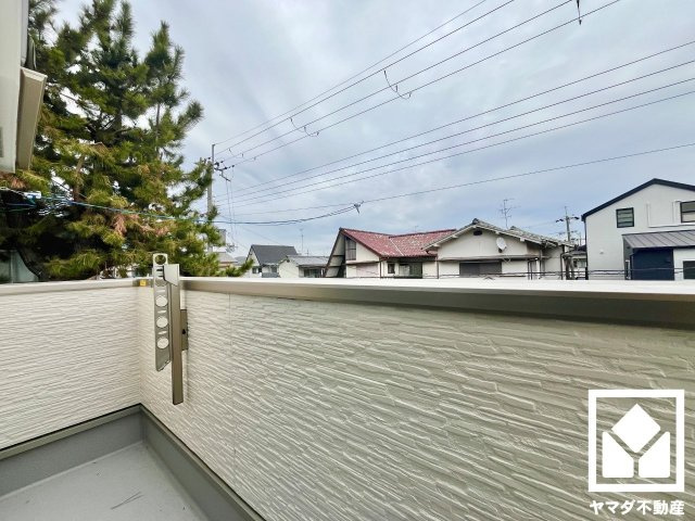 八幡市八幡長田のバルコニー