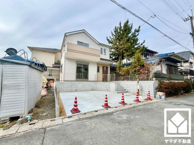 八幡市八幡長田の外観