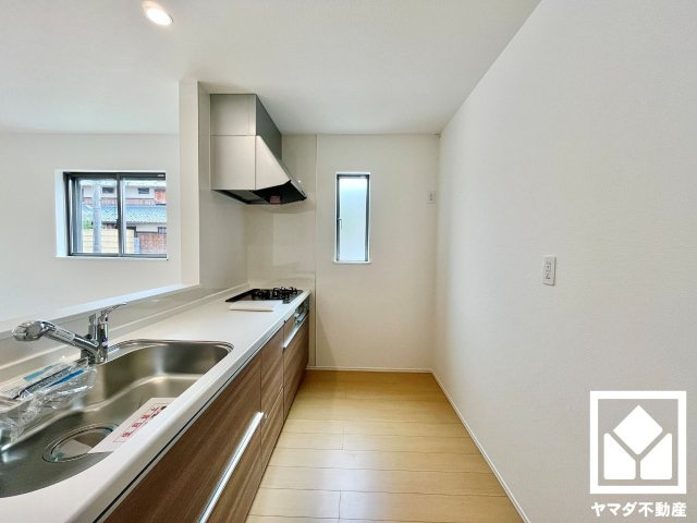 八幡市八幡長田のキッチン